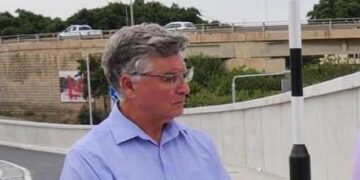 Caduta fatale nel vano ascensore, la vittima è l’ingegnere Robert Schembri