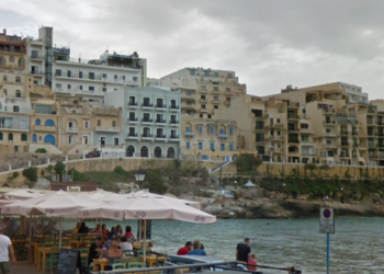 Scandalo carte d’Identità: spuntano documenti di sei cittadini residenti nell’hotel “fantasma” di Xlendi