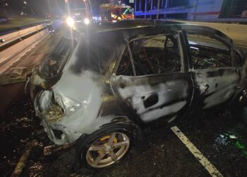 Auto in fiamme sul bypass Marsa-Hamrun manda in tilt il traffico nell’ora di punta