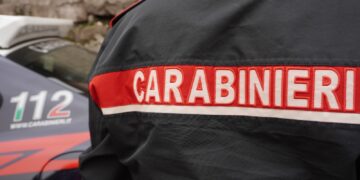 Ubriaco alla guida provoca incidente e rifiuta l’alcol test: denunciato turista maltese in Costiera Amalfitana