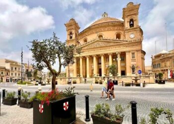 Mosta, battibecco tra Comune e Transport Malta. Dal 1° novembre la piazza riapre al traffico anche nei weekend