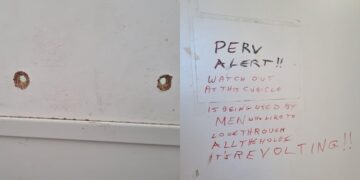 Sliema, lastre di metallo per i “guardoni” dei bagni pubblici