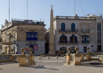 Mosta come Roma: il Comune propone un obelisco al centro della piazza in stile Pantheon