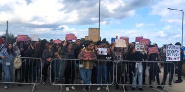 Studenti dell’MCAST in protesta contro l’impasse governo-sindacato: a rischio il percorso accademico