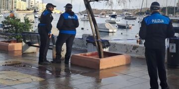 Macabro ritrovamento lungo le coste di Sliema: recuperato cadavere all’interno di una valigia