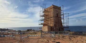 Torre di Ghajn Tuffieha a rischio crollo: polizia transenna l’area