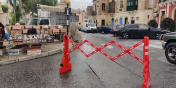 Sindaco di Zabbar si scaglia contro l’assenza di controlli dopo che un’auto è piombata sul mercato all’aperto