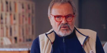 Addio ad Oliviero Toscani: il genio italiano della fotografia si spegne all’età di 82 anni