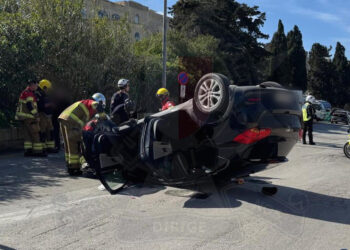 Auto si ribalta a Gozo, 21enne in gravi condizioni