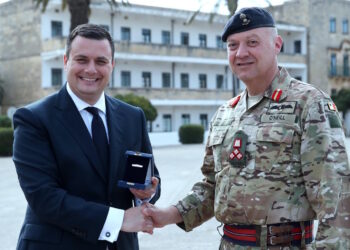 byron camilleri e il brigadiere AFM Clinton J O’Neill