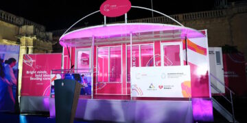 Inaugurata l’unità mobile per promuovere ricerca e prevenzione contro il cancro