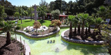 Da terreno abbandonato a giardino dai tratti orientali: a Santa Lucija nasce “Gnien l-Iskultura”