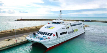 Al via il 17 maggio il catamarano Marina di Ragusa–Malta, primo viaggio a scopo benefico