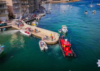 Barca si capovolge al largo di Marsascala: tre persone soccorse