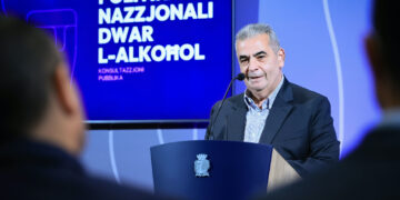 Alcol, avviata consultazione pubblica su nuova strategia nazionale. Falzon: «Necessario cambiamento culturale»