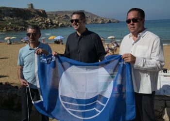 Bandiera Blu, tredici le spiagge maltesi ad ottenere il prestigioso riconoscimento per il 2025