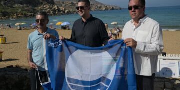 Bandiera Blu, tredici le spiagge maltesi ad ottenere il prestigioso riconoscimento per il 2025