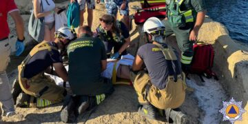 Giovane va in difficoltà mentre nuota a Sliema