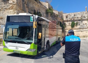 Floriana, tragedia al Park & Ride: uomo muore schiacciato da un autobus “impazzito”