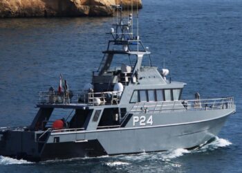 Kayak in difficoltà a Wied iz-Zurrieq, due persone tratte in salvo dalle Forze Armate maltesi