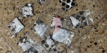 Traffico di droga, arrestati due libici beccati con cocaina e contanti