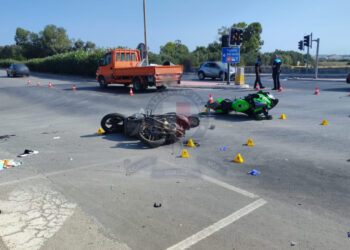 Schianto tra moto e scooter a Zejtun: due persone in ospedale