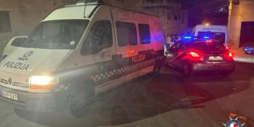 Raid all’alba in quattro località: ventotto irregolari in manette