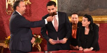 Alex Borg presta giuramento come nuovo leader dell’opposizione: «Serve unità, oltre i colori politici»