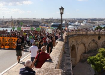 “Insieme li fermeremo”: in programma nuova protesta nazionale contro la riforma dell’urbanistica