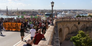 “Insieme li fermeremo”: in programma nuova protesta nazionale contro la riforma dell’urbanistica