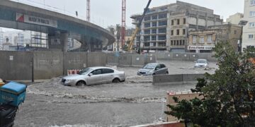 Temporali improvvisi mettono in ginocchio Msida: strade allagate e traffico in tilt