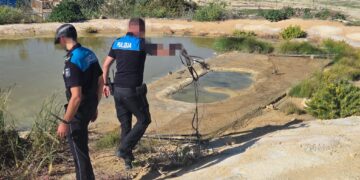 Catturava fringuelli in pieno divieto: multa e licenza revocata