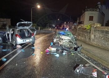 Frontale tra due auto a Mosta: cinque feriti in ospedale, 37enne in condizioni gravissime