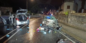 Frontale tra due auto a Mosta: cinque feriti in ospedale, 37enne in condizioni gravissime