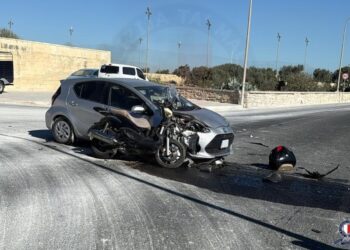 Incidente tra auto e scooter a Zurrieq; 61enne gravemente ferito