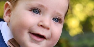 «Nathan ha unito i cuori»: il commovente messaggio dei genitori del bimbo trovato senza vita nel parcheggio del Mater Dei