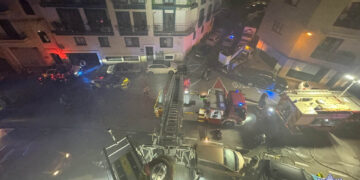 Mosta, fiamme nella tromba delle scale: quattro persone in ospedale per inalazione di fumo