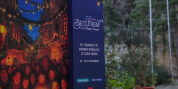 Santa Venera si trasforma in “Betlemme”: nei giardini storici un villaggio natalizio con presepe vivente