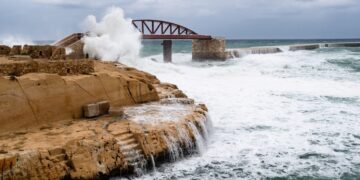 Due motociclisti gravemente feriti in due incidenti stradali