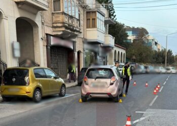 Travolto da un’auto a Santa Venera, grave un uomo di 43 anni