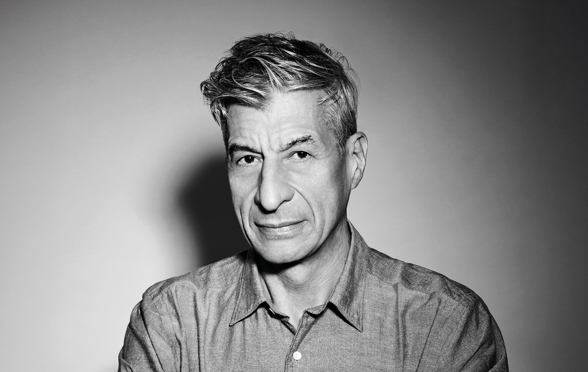 Maurizio Cattelan tra i protagonisti della Malta Biennale 2026