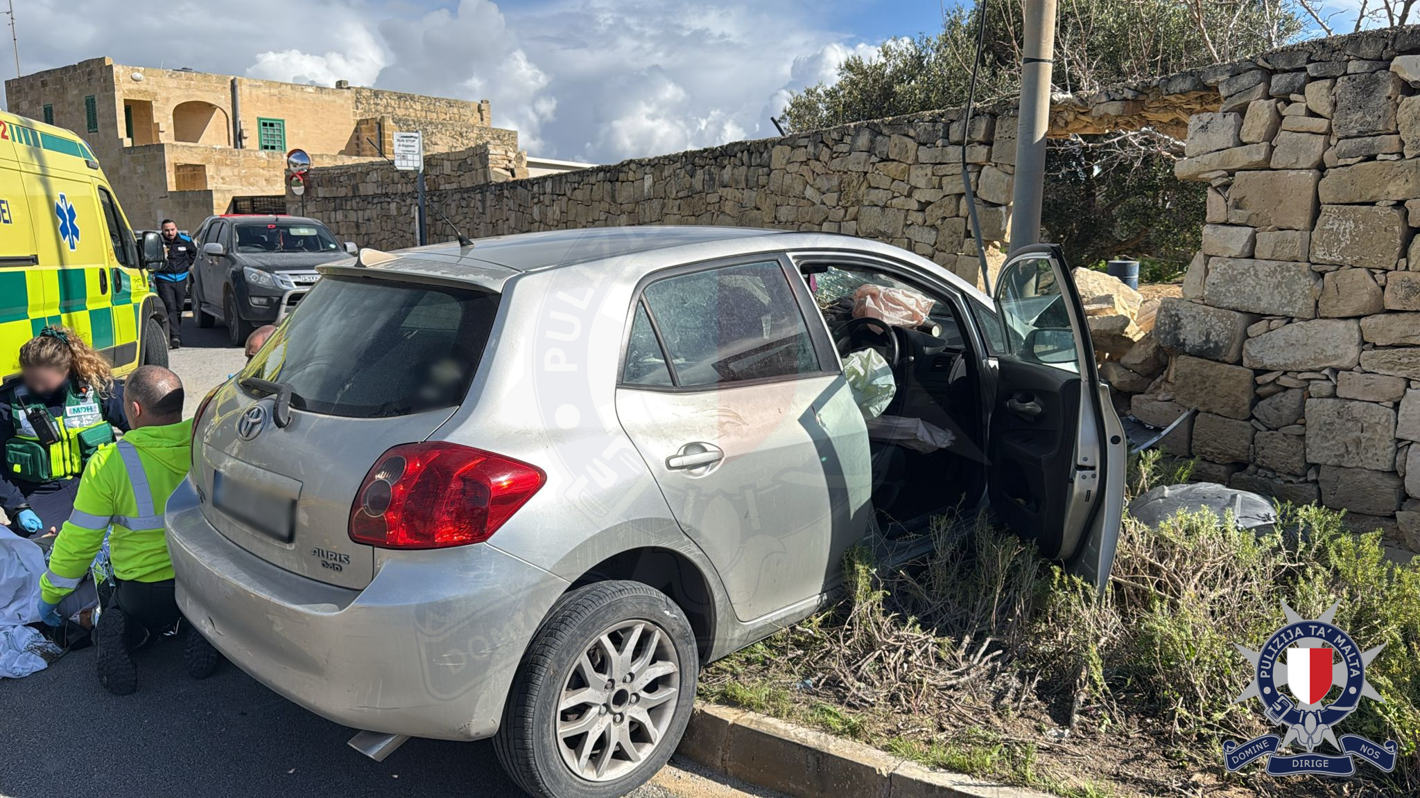 Mattinata di incidenti: due persone finiscono in ospedale con lesioni gravi