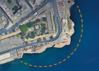 Rischio caduta massi in un’area del Grand Harbour: scatta l’allerta per kayak e piccole imbarcazioni