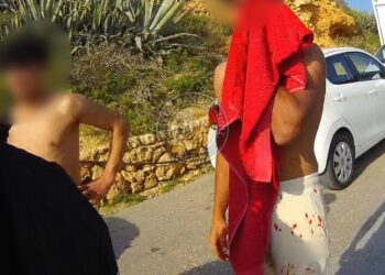 Rissa a Golden Bay, giovane gravemente ferito: arrestato un 18enne