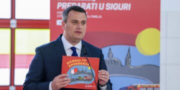 Più sicurezza nelle case, prevista distribuzione di una coperta antifiamma e manuale d’emergenza