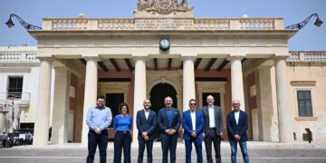 Main Guard, restaurati facciata e portico: riaffiora il volto ottocentesco