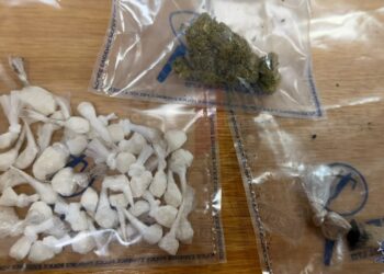 In auto senza patente ma con la droga pronta per lo spaccio: arrestato 23enne a Pietà