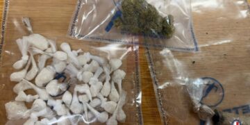 In auto senza patente ma con la droga pronta per lo spaccio: arrestato 23enne a Pietà