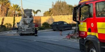 Schianto fatale a Siggiewi, betoniera finisce contro un palo della luce: muore il conducente