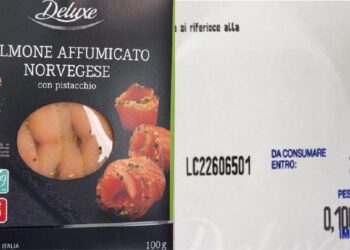 Allerta alimentare, richiamato salmone affumicato: rischio listeria